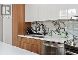 4 - 39 Dekoven Mews, Toronto, ON M6P4H5 Photo 17