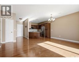 Primary Bedroom - 1006 1901 Victoria Avenue, Regina, SK S4P3R4 Photo 6