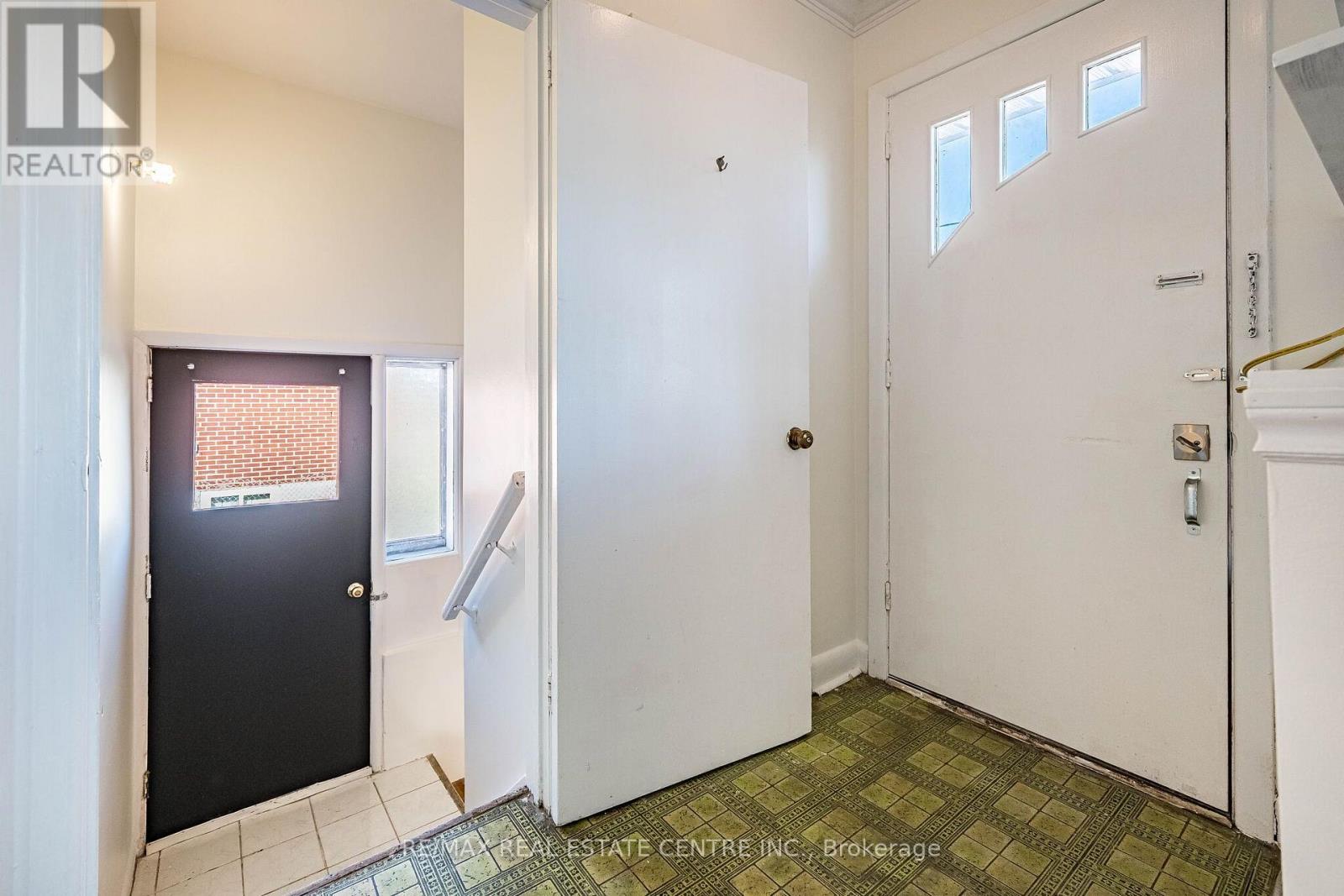3066 COOK STREET - 19