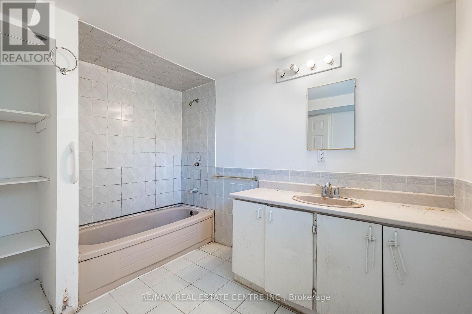 3066 COOK STREET - 32