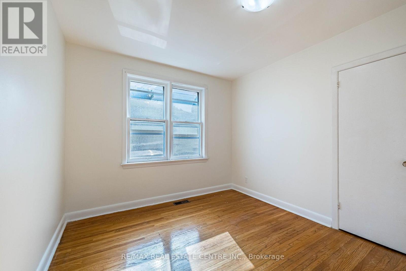 3066 COOK STREET - 16
