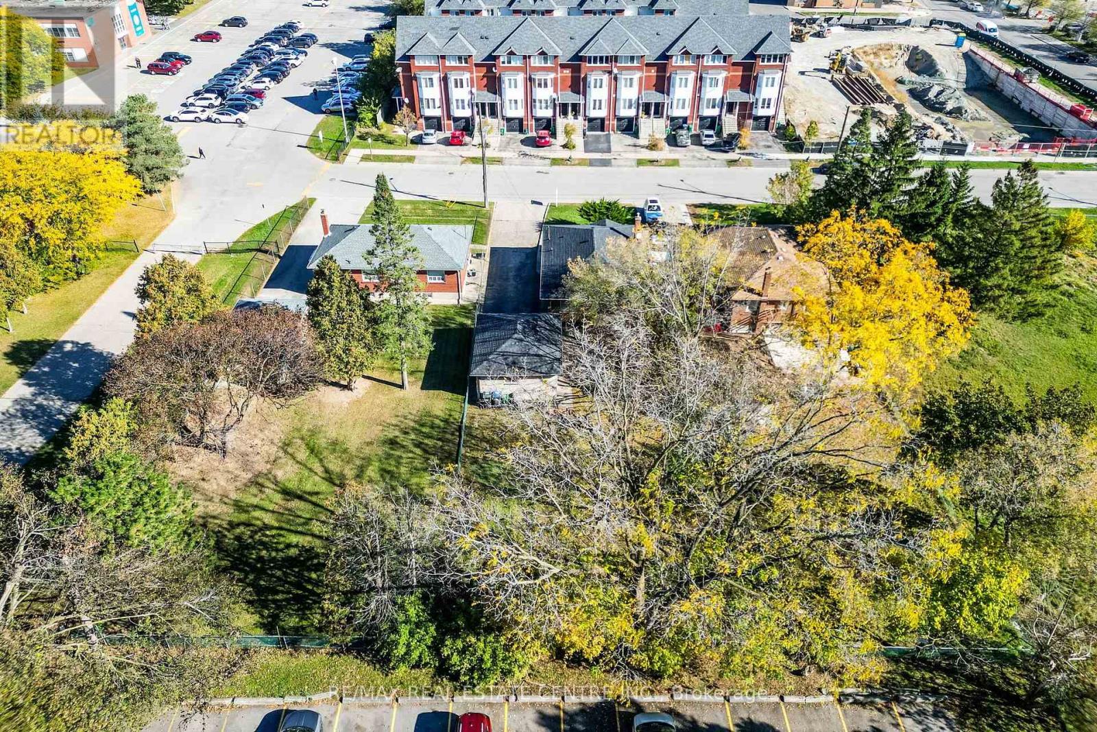 3066 COOK STREET - 40