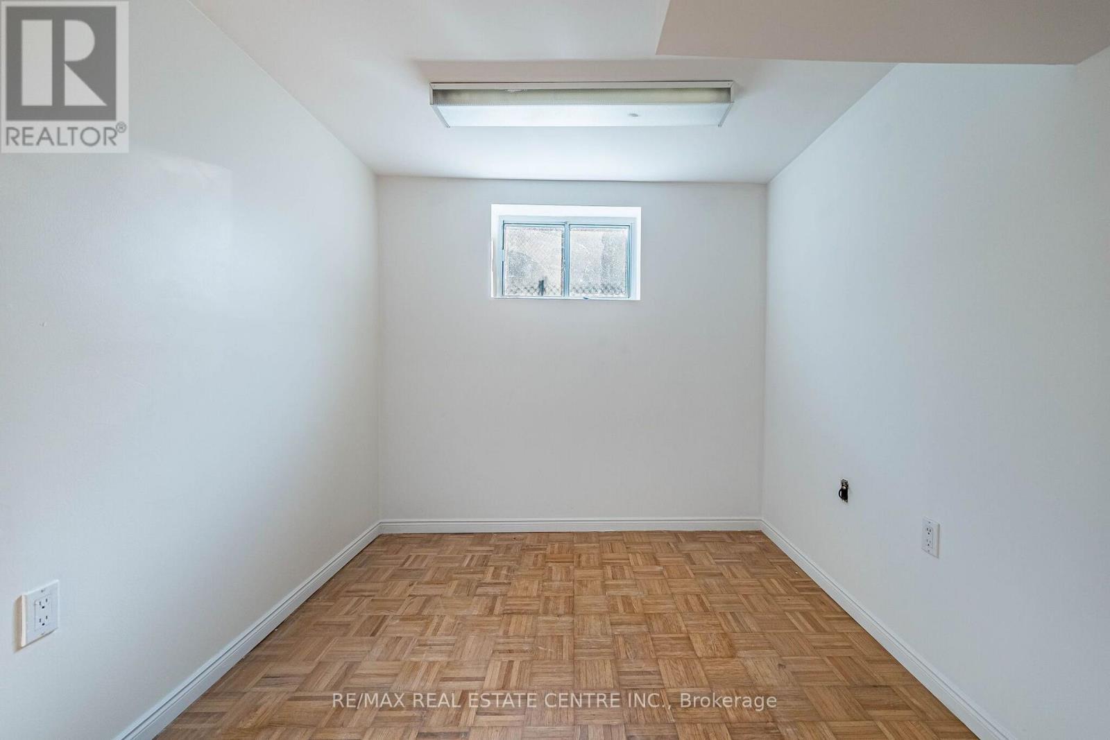 3066 COOK STREET - 23