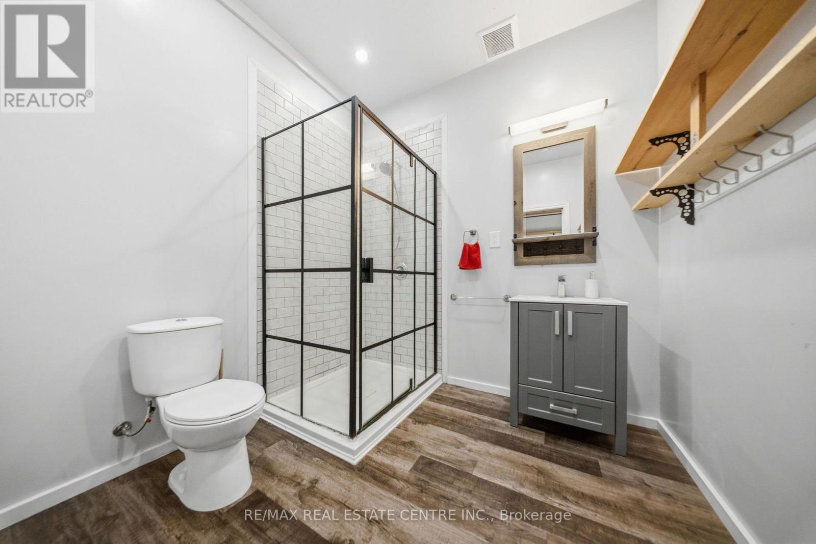 301 Main Street West, Shelburne, ON photo 21
