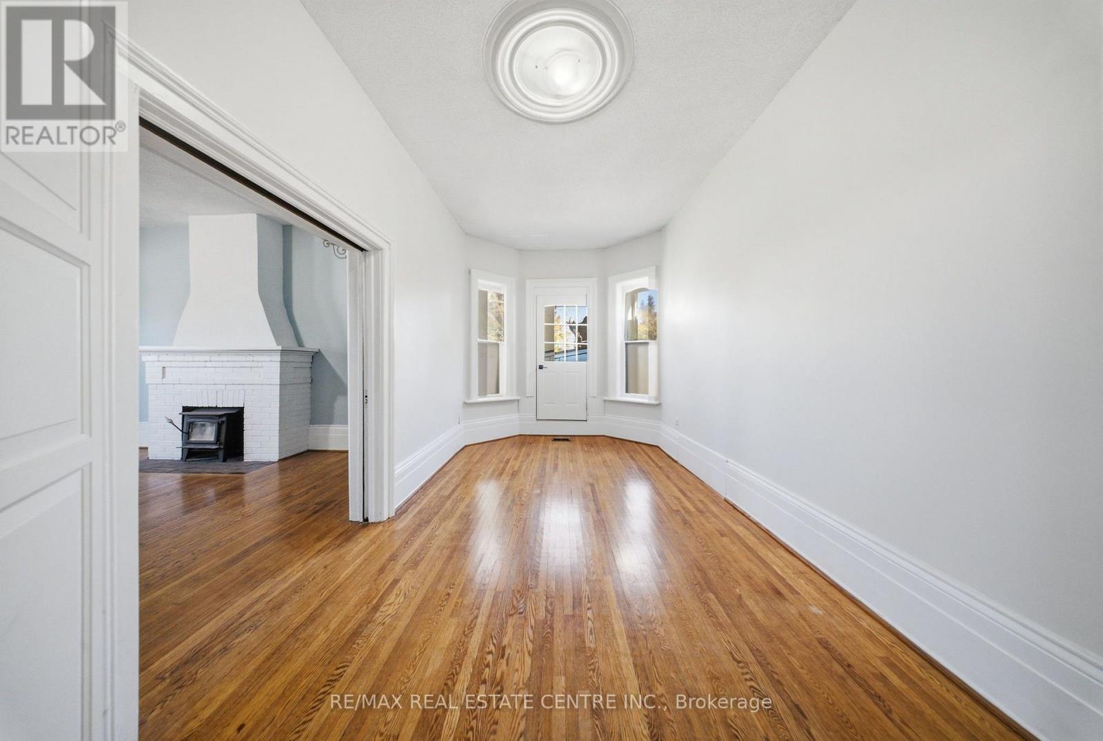 301 Main Street West, Shelburne, ON photo 8