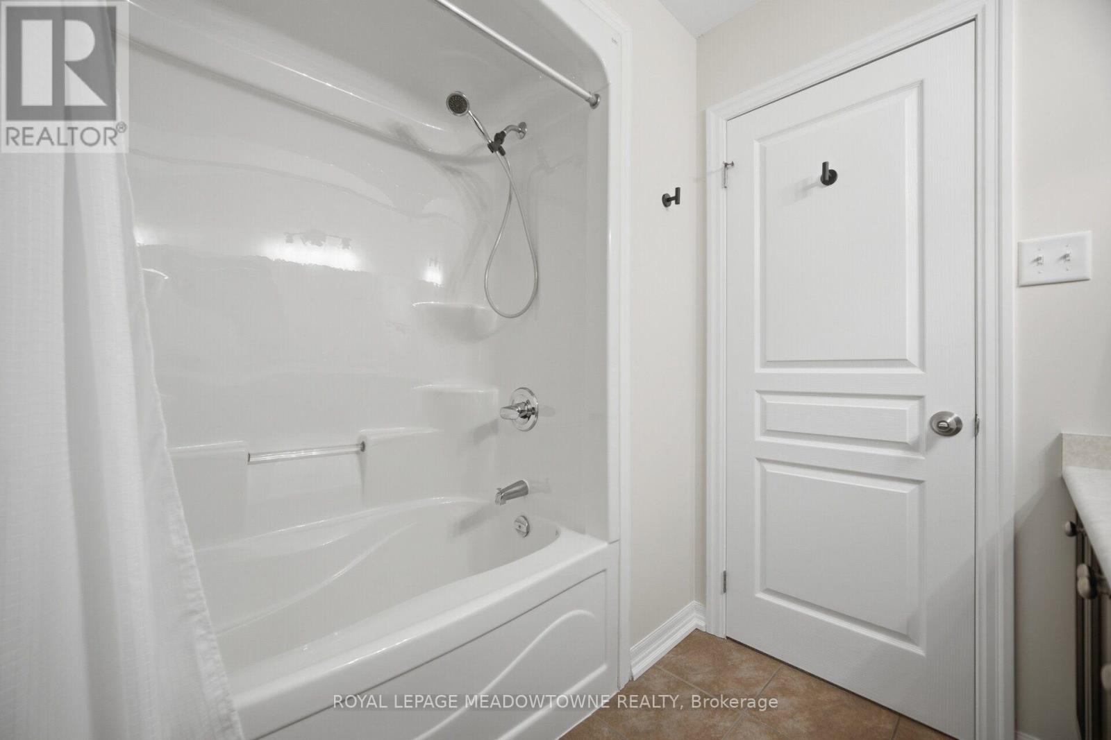 507 Windflower Crescent, Kitchener, ON photo 38