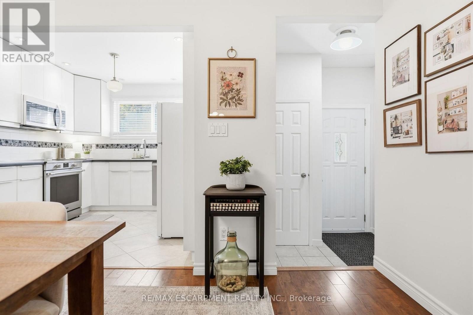 17- 1550 Garth Street, Hamilton, ON photo 4