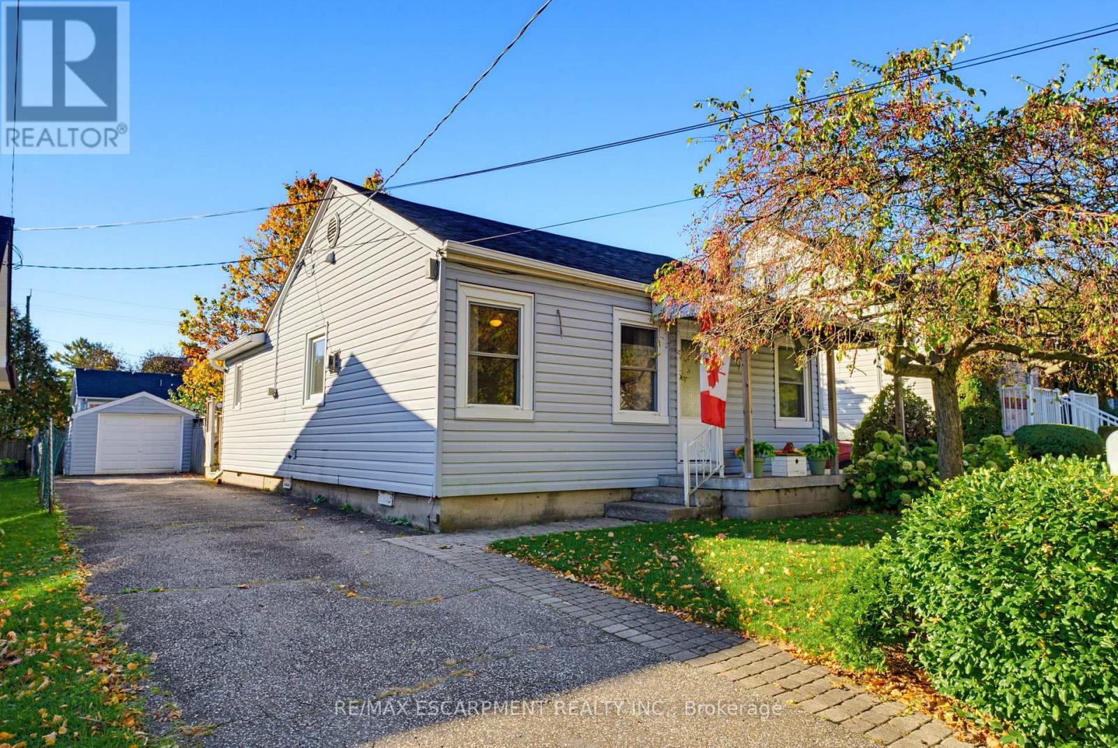 9 SPENCER AVENUE, Hamilton (Cootes Paradise)