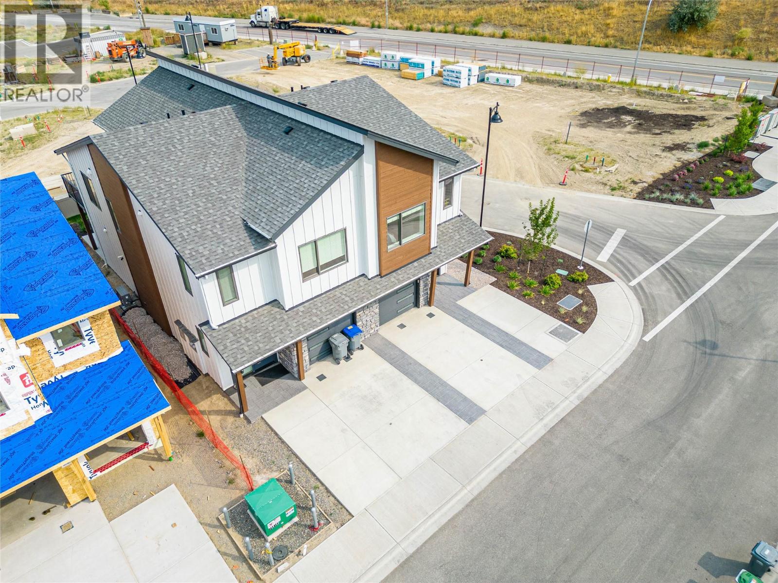 #134 3580 Valleyview Drive - 25