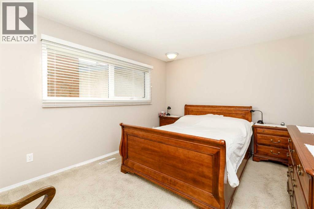 Listing photo – 102 Welton Crescent, Red Deer