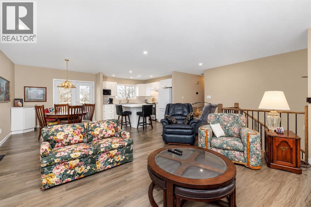 Listing photo – 102 Welton Crescent, Red Deer
