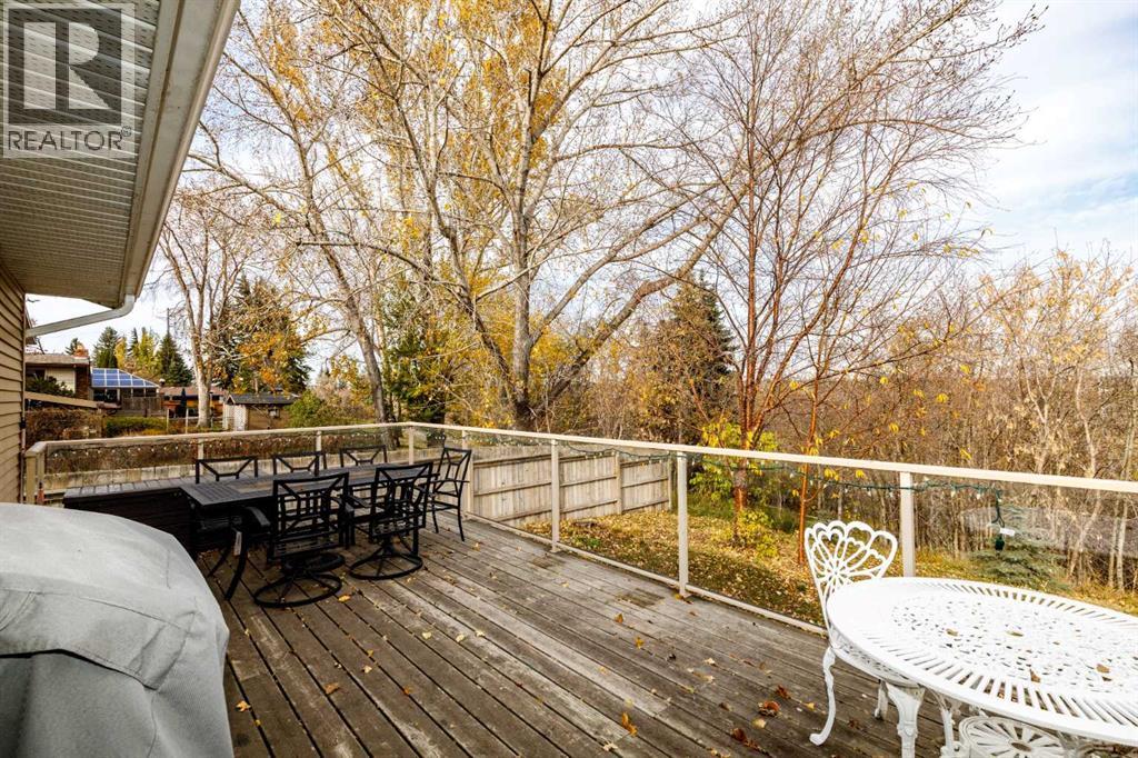 Listing photo – 102 Welton Crescent, Red Deer