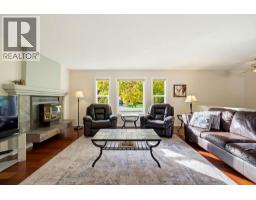 Living room - 1230 Maclean Mcpherson Road, Sicamous, BC V0E2V1 Photo 12