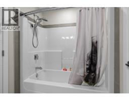 Kitchen - 2301 Carrington Road Unit# 307, West Kelowna, BC V4T0E2 Photo 11