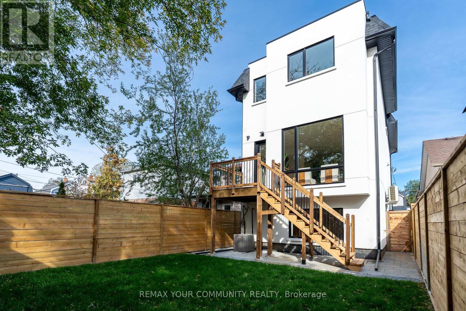 281 QUEENSDALE AVENUE - 47