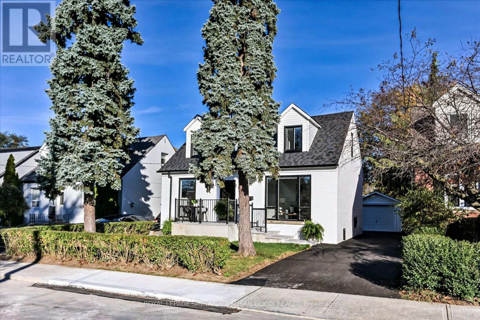 22 Holland Avenue, Toronto, ON photo 2