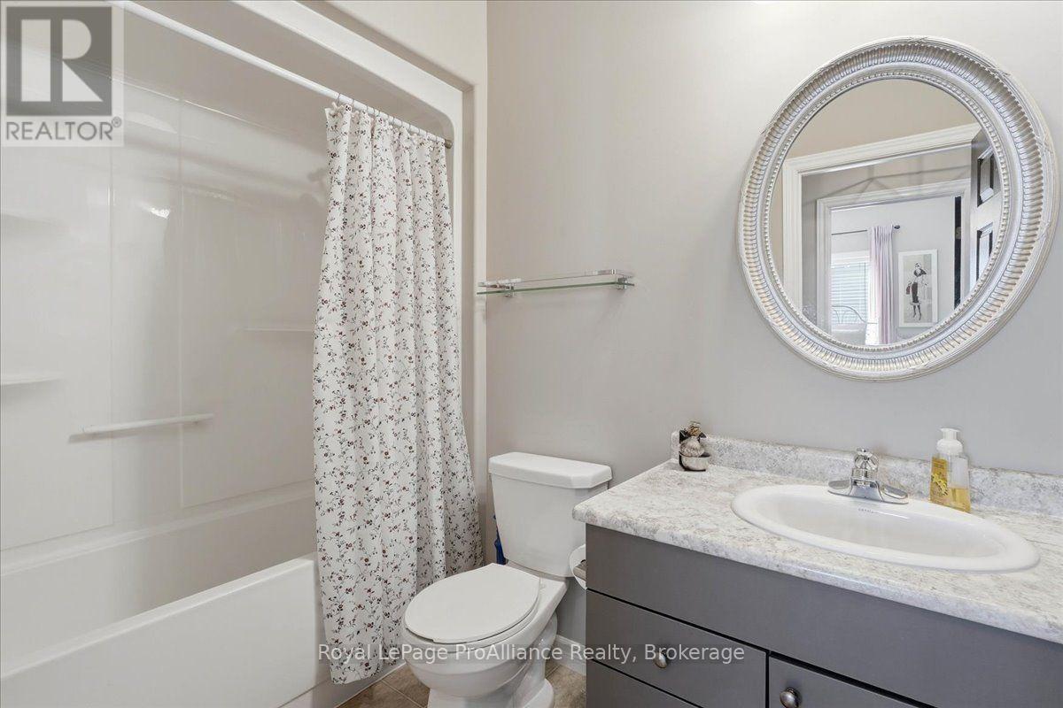 340 Cannifton Road North, Belleville, ON photo 22
