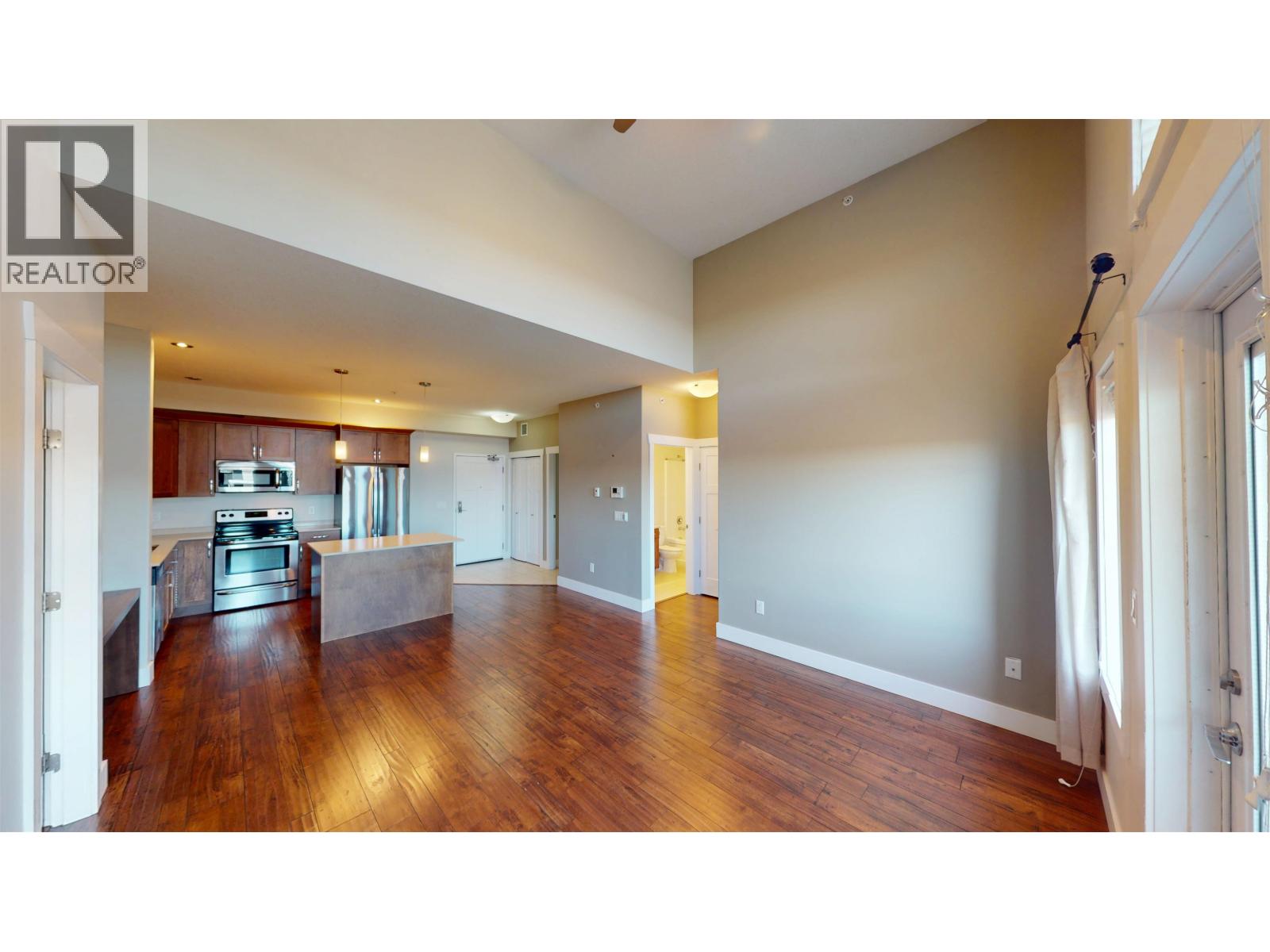 401 11203 105 AVENUE, Fort St. John - Image 1