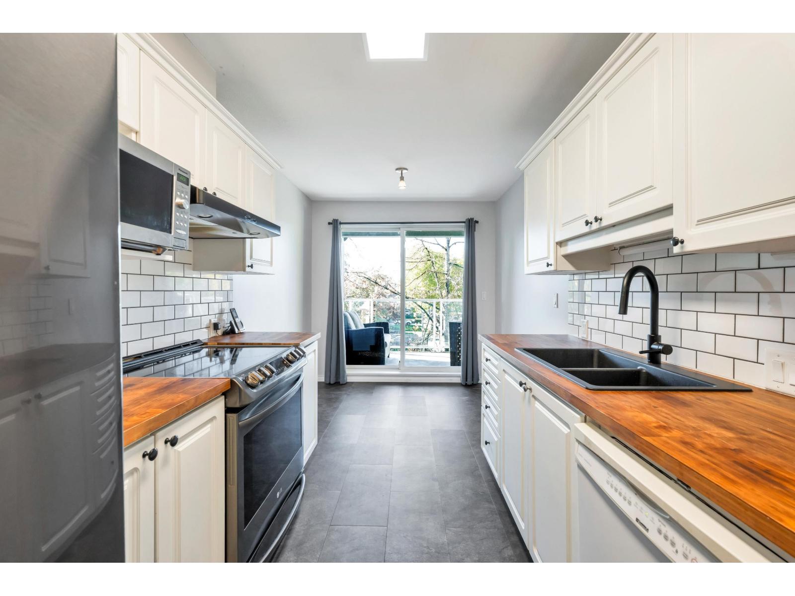 307 8976 208 STREET, Langley - Image 1