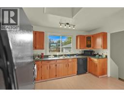 3pc Bathroom - 19 Maryvale Crescent Ne, Calgary, AB T2A2V5 Photo 9
