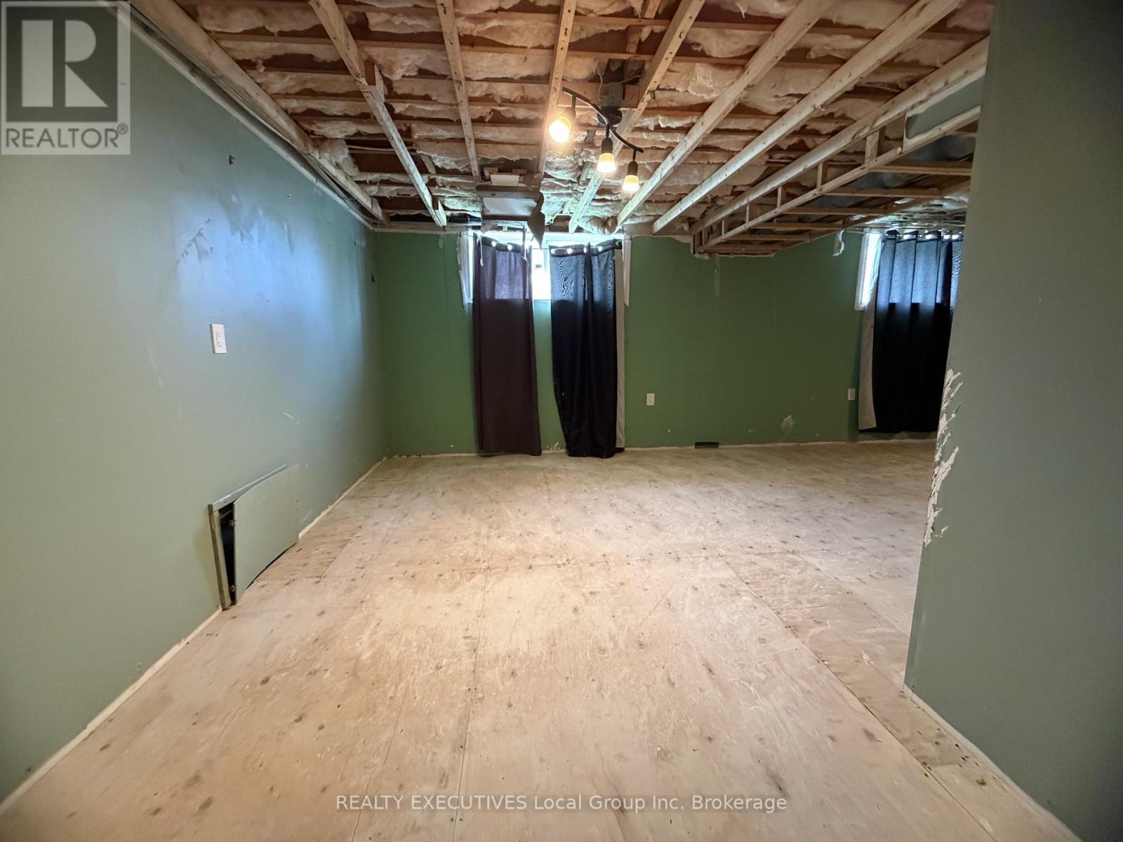 144 DUKE STREET W - 22