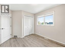 151 Kirton Close, Red Deer, AB T4P0A4 Photo 32