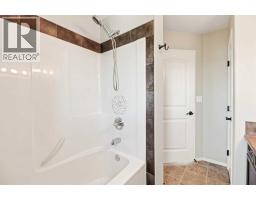 151 Kirton Close, Red Deer, AB T4P0A4 Photo 34