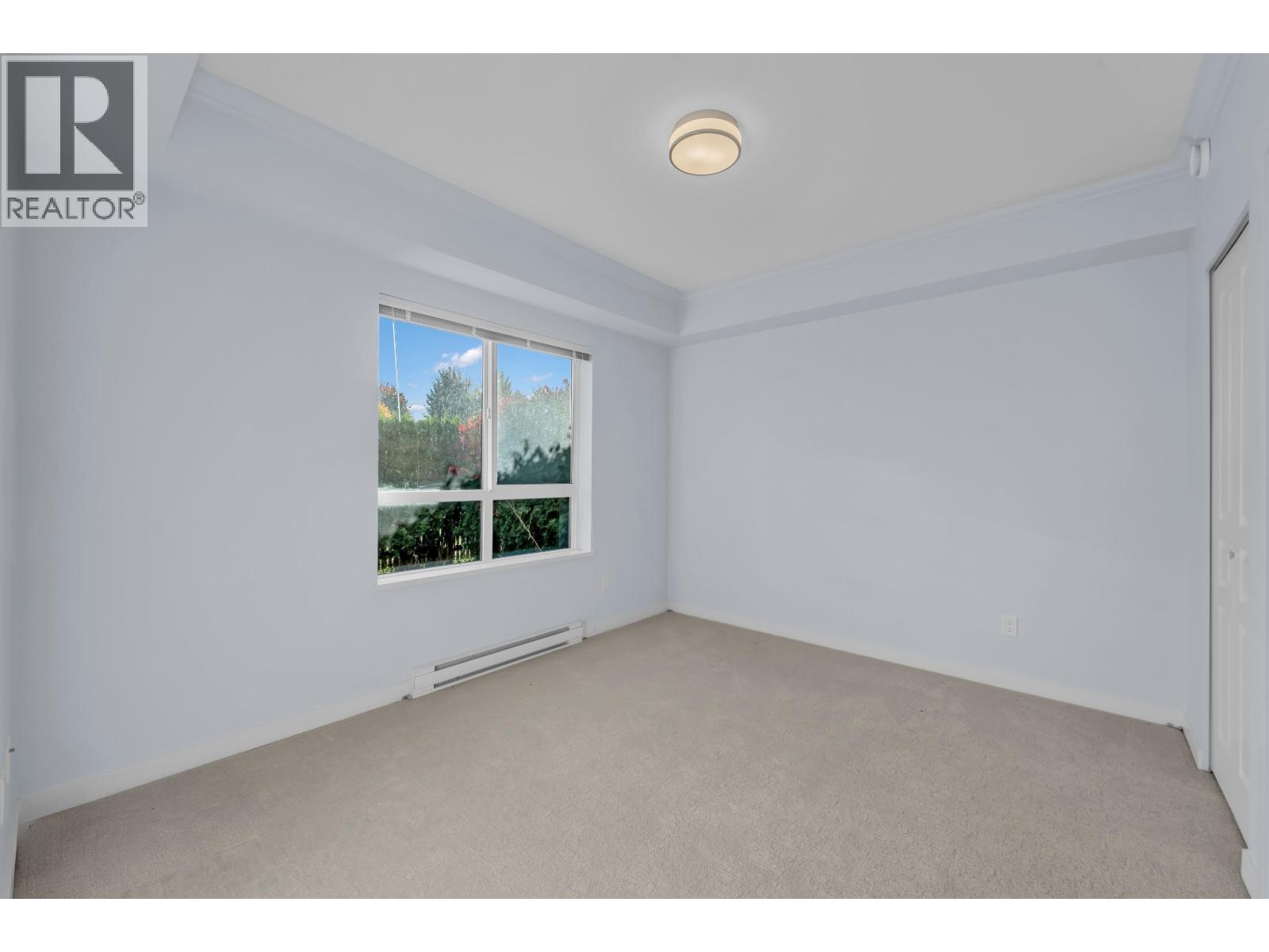Photo of 63 10388 NO.2 ROAD 22