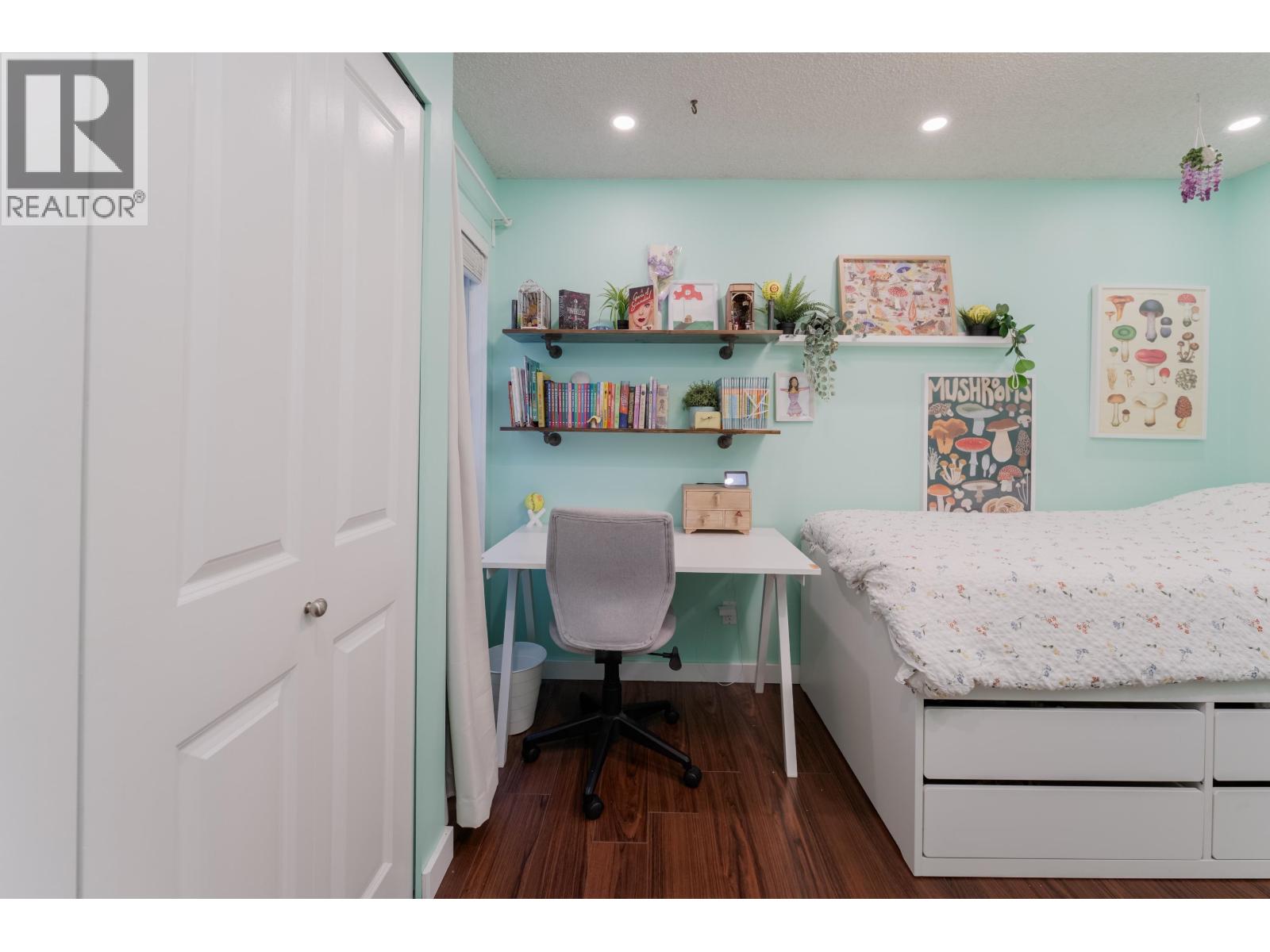 Photo of 12 5740 GARRISON ROAD 21