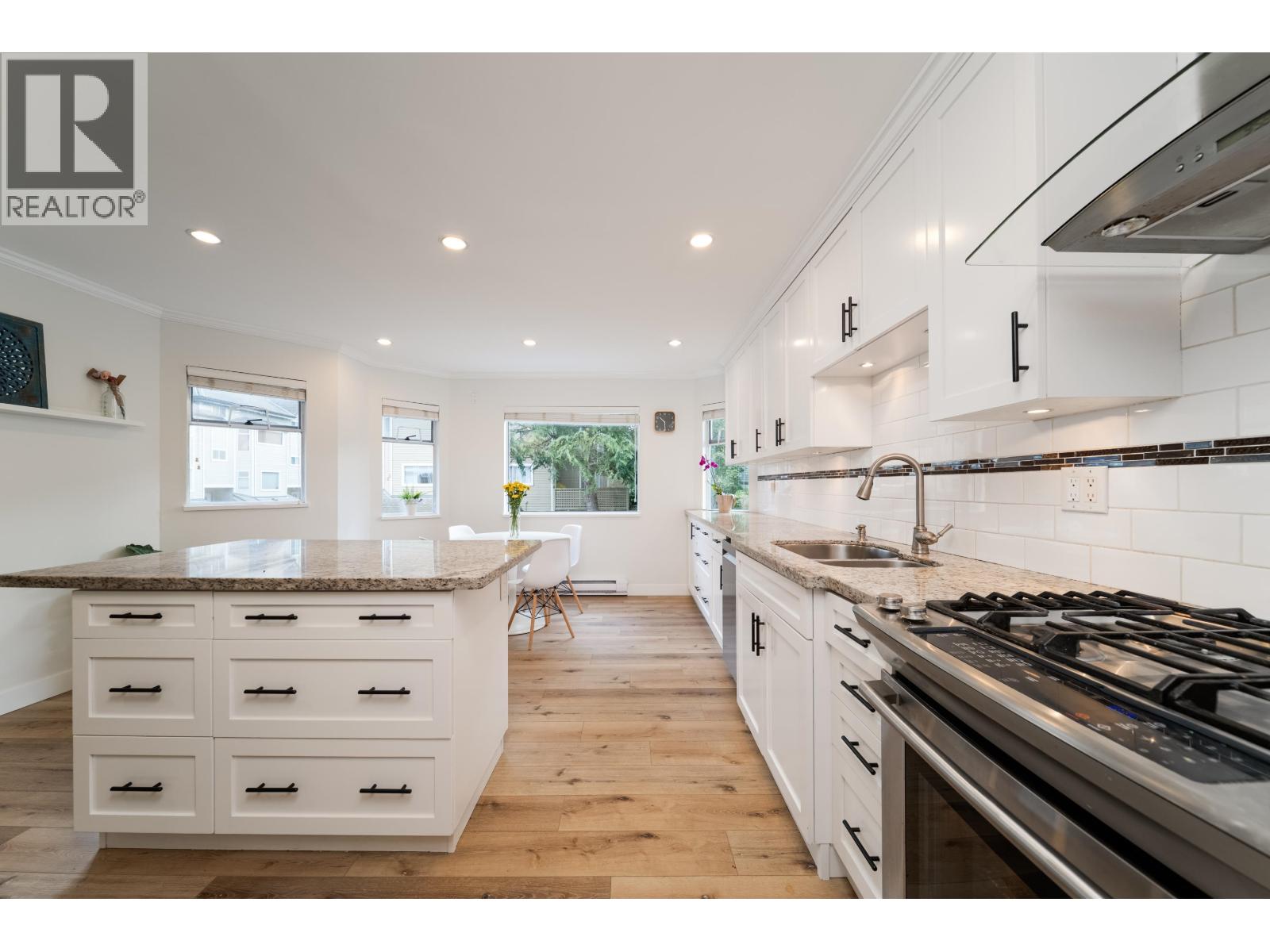 Photo of 12 5740 GARRISON ROAD 4