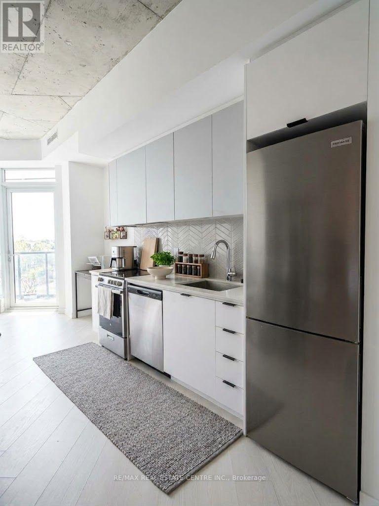 #514 57 BROCK AVENUE - 24