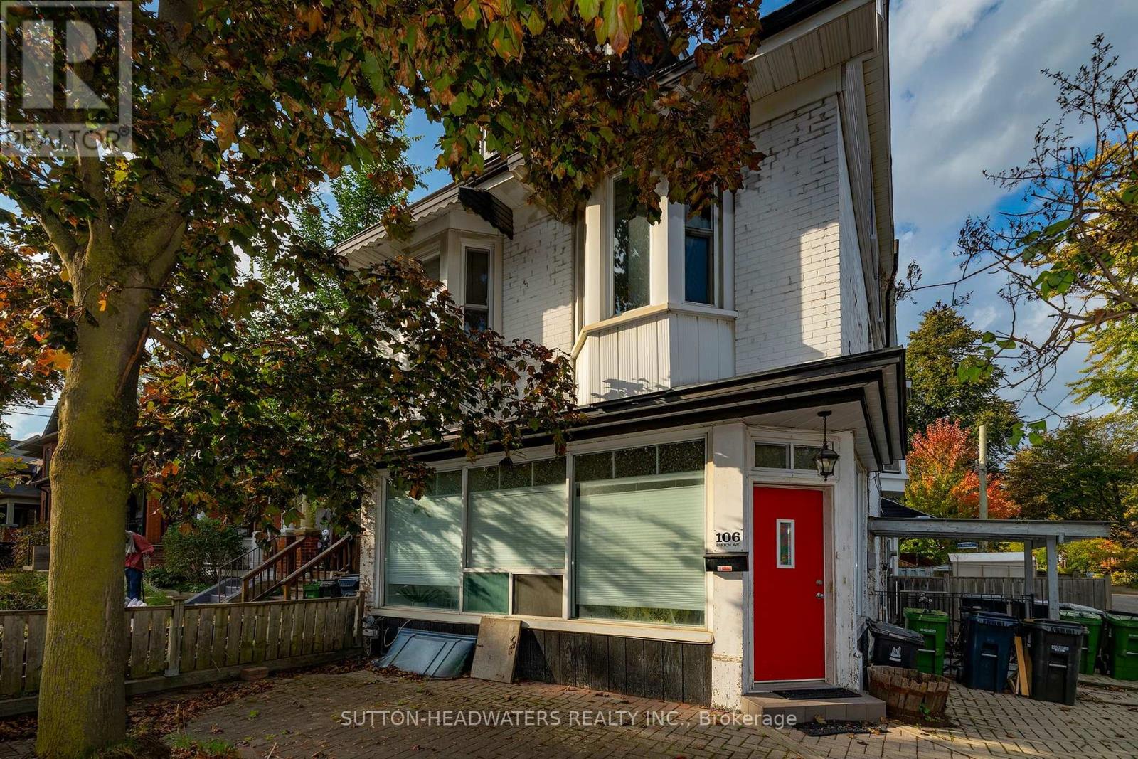 106 Barton Avenue, Toronto, ON photo 2