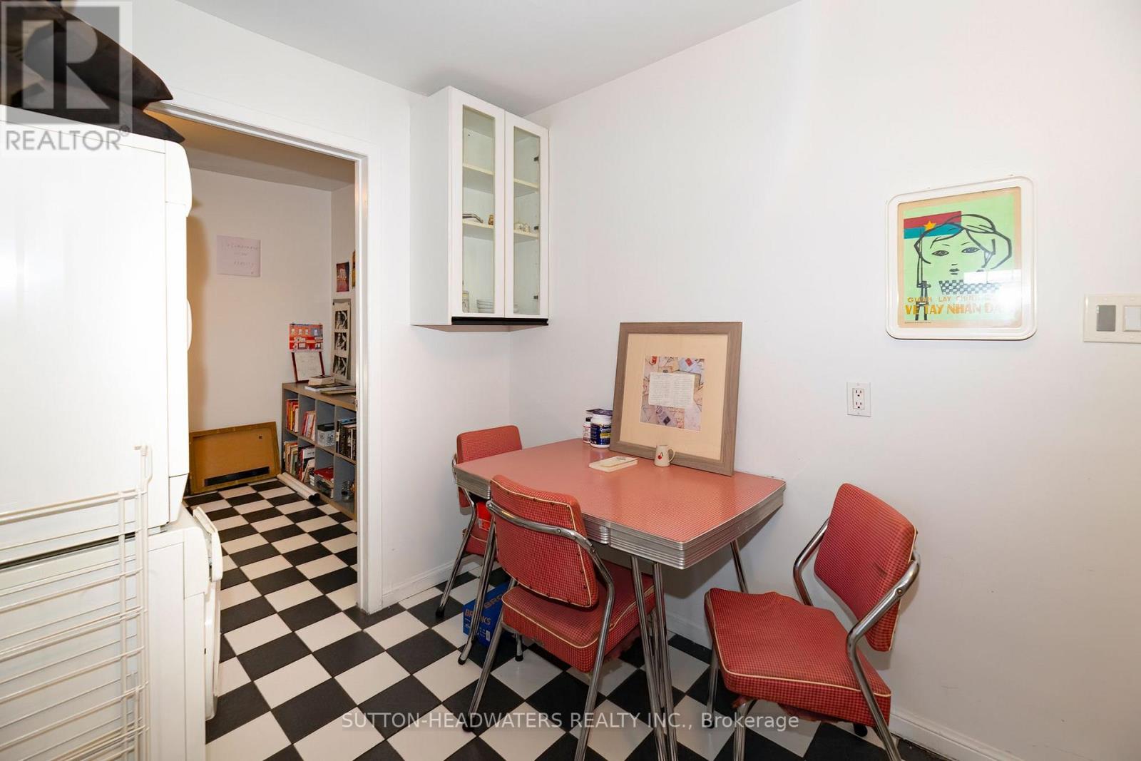 106 Barton Avenue, Toronto, ON photo 28