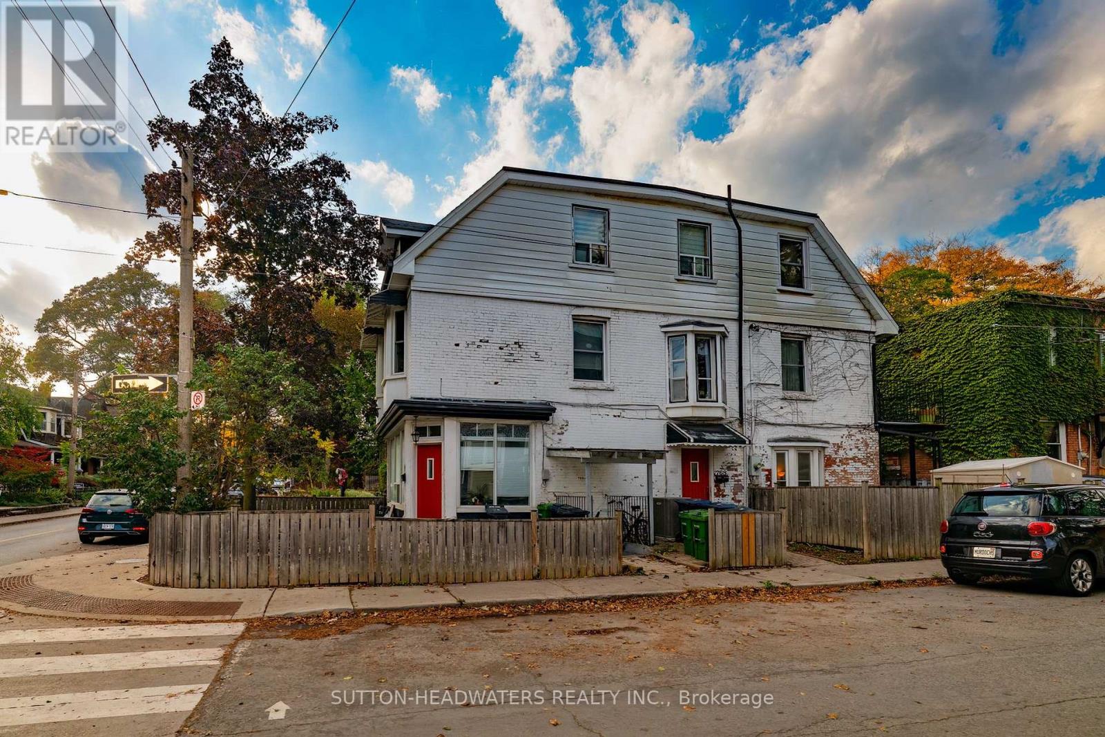 106 Barton Avenue, Toronto, ON photo 3
