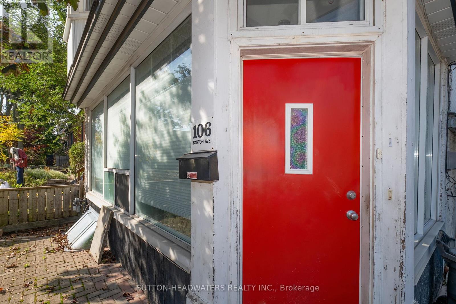 106 Barton Avenue, Toronto, ON photo 7