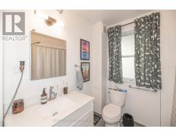 106 Barton Avenue, Toronto, ON M6G1P9 Photo 24