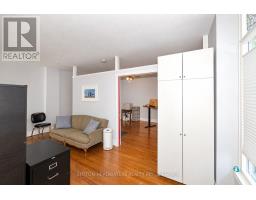 106 Barton Avenue, Toronto, ON M6G1P9 Photo 9