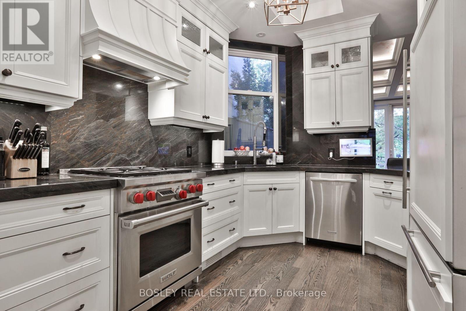 128 Collier Street, Toronto, ON photo 9