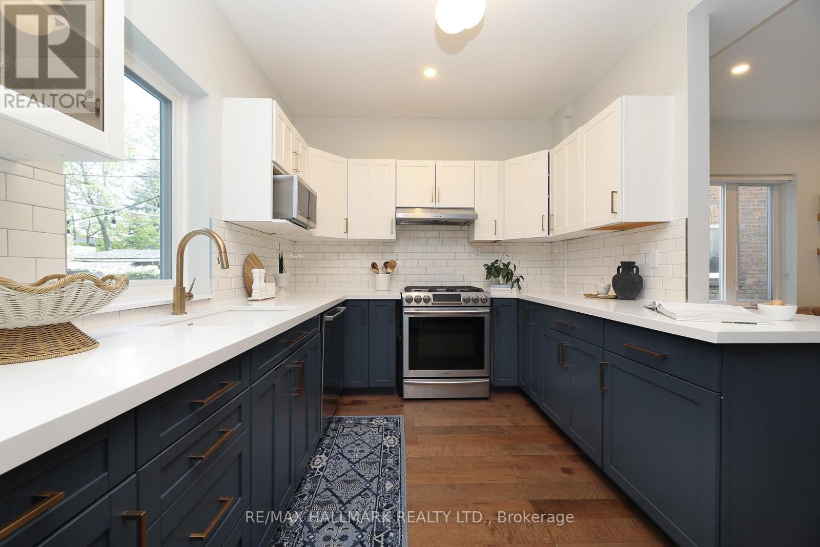 701 GREENWOOD AVENUE - 12
