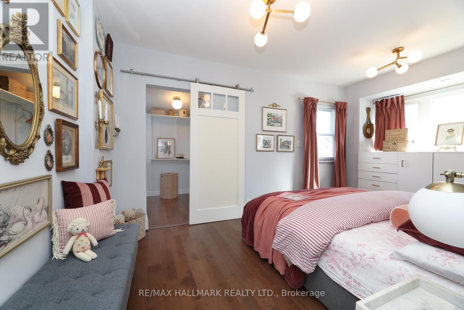 701 GREENWOOD AVENUE - 19