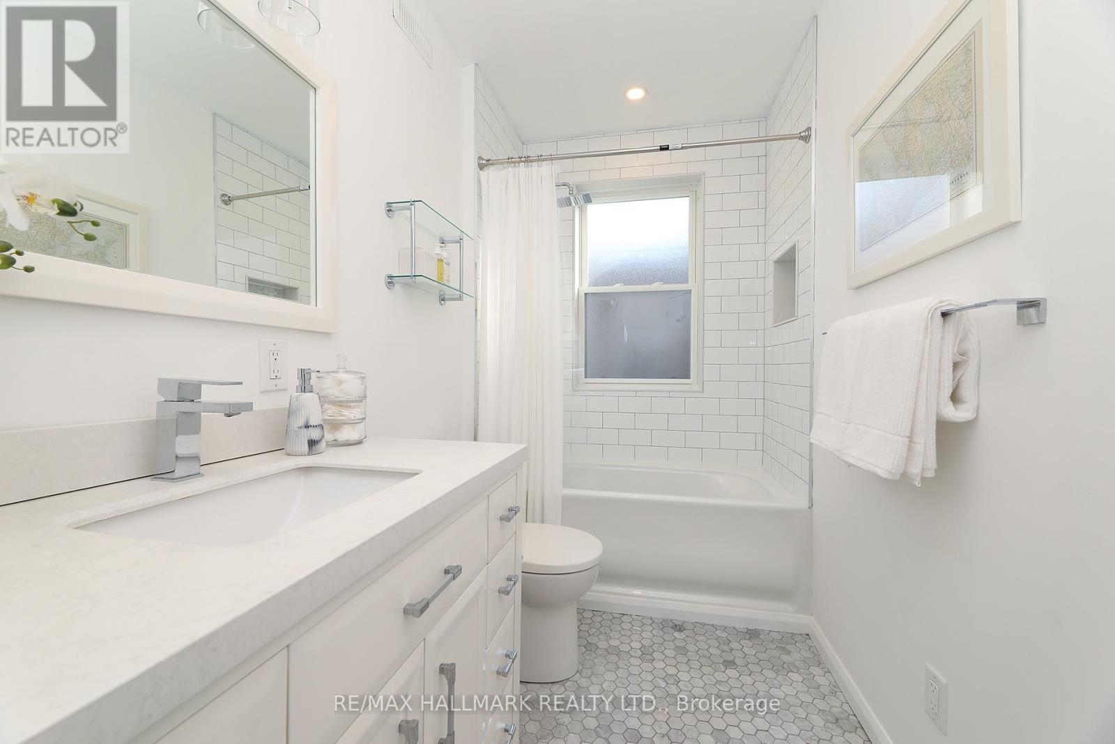 701 Greenwood Avenue, Toronto, ON photo 24