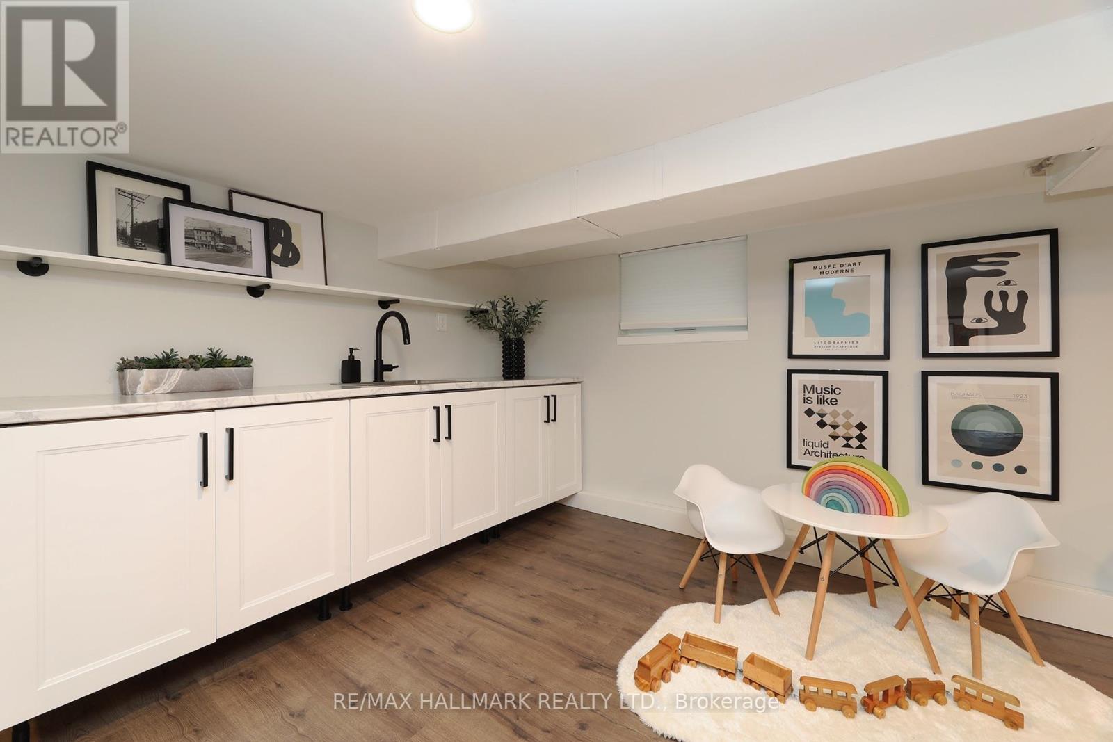 701 GREENWOOD AVENUE - 30