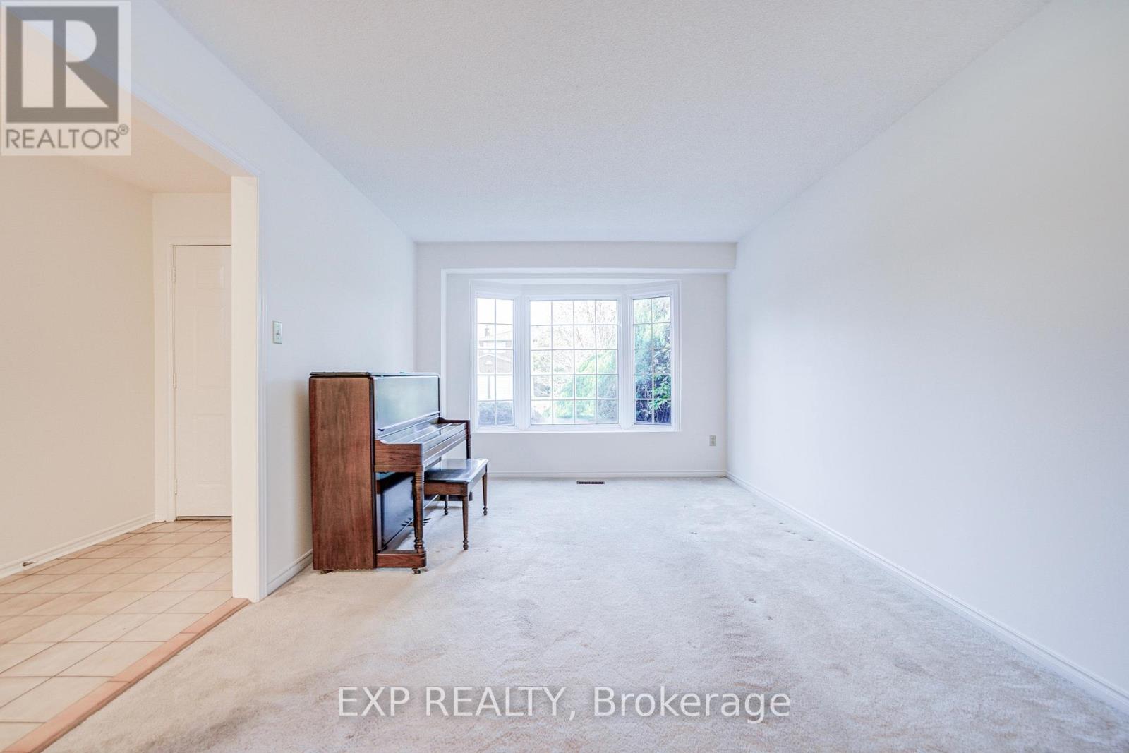 47 Longsword Drive, Toronto, ON photo 12
