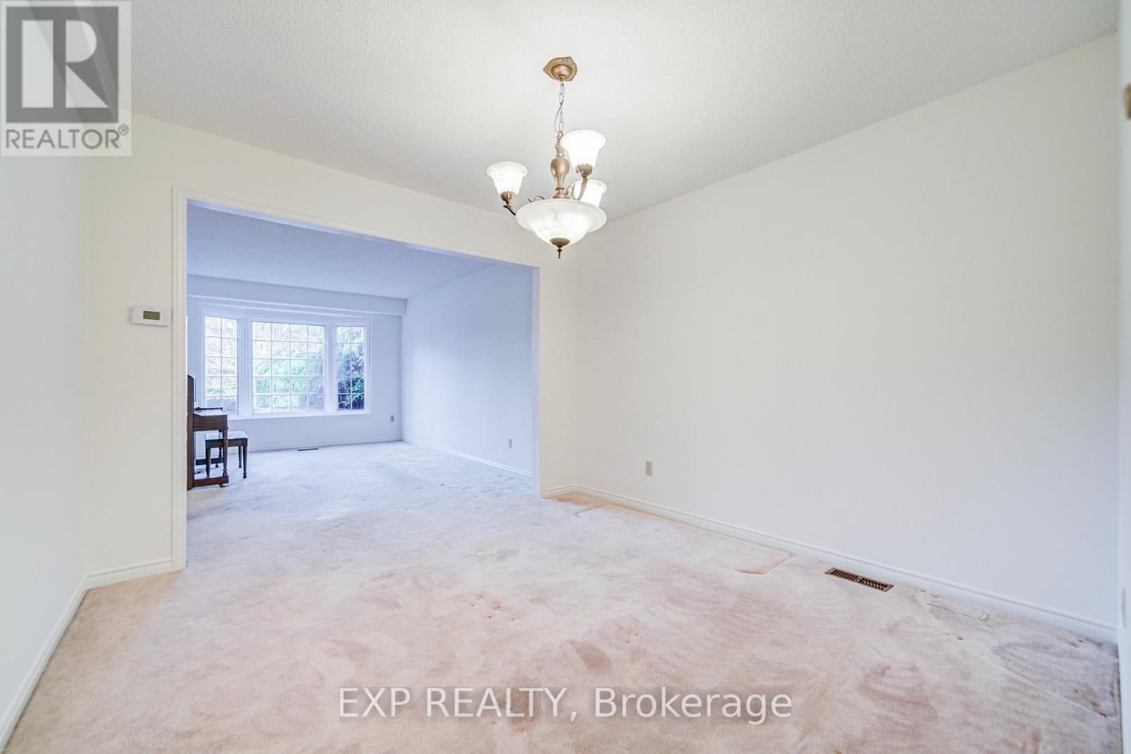47 Longsword Drive, Toronto, ON photo 15