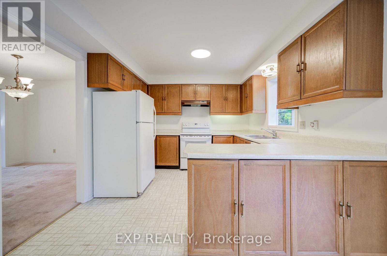 47 LONGSWORD DRIVE - 17