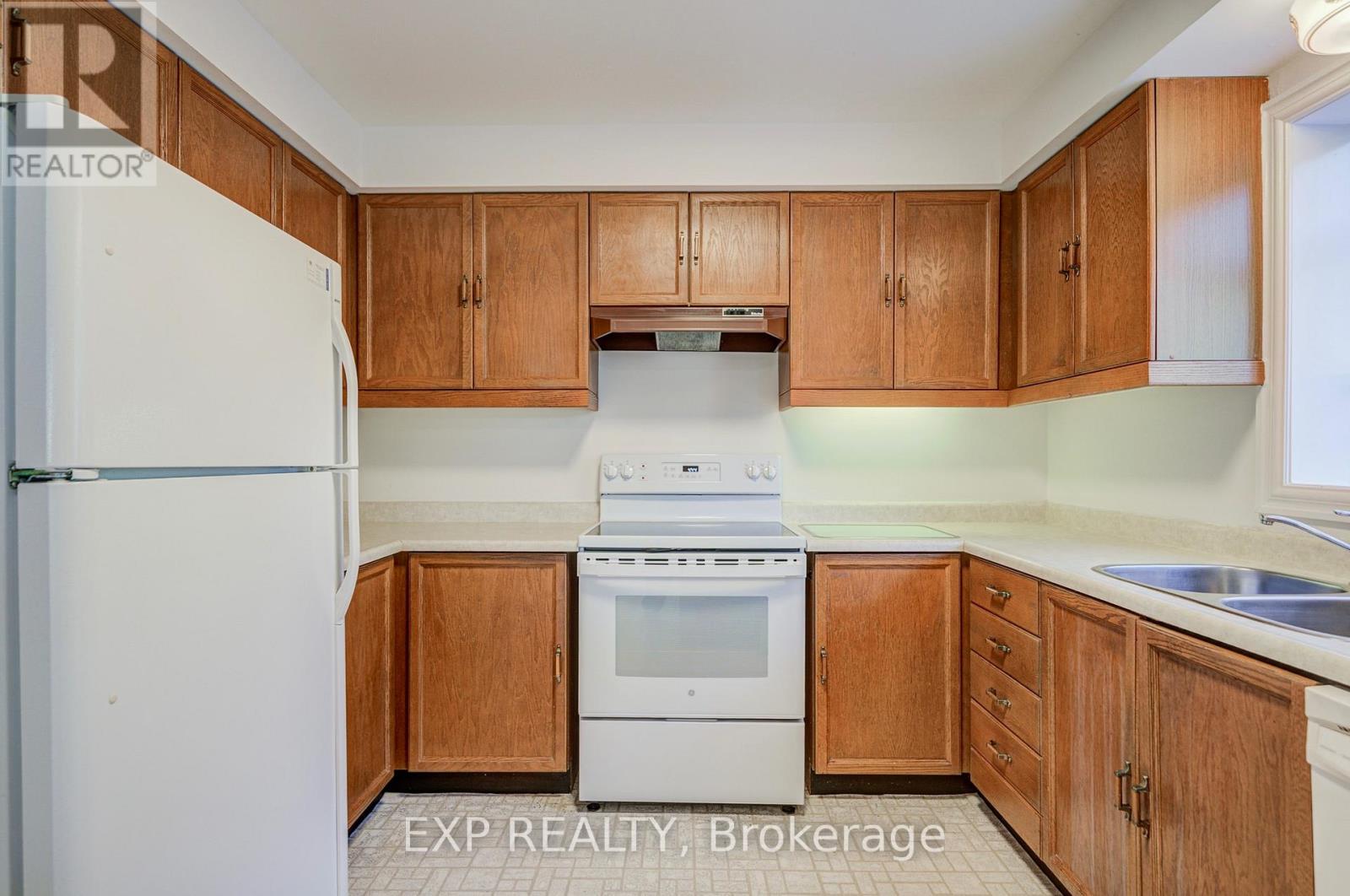 47 LONGSWORD DRIVE - 19