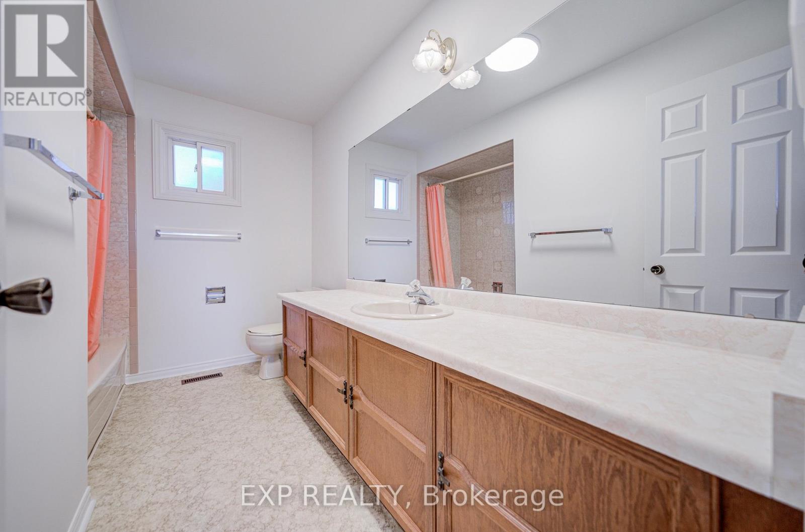 47 LONGSWORD DRIVE - 37