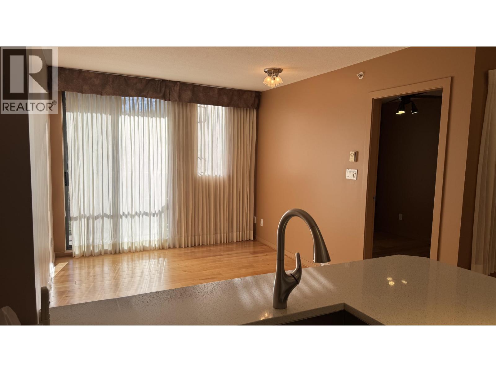 Photo of 408 828 CARDERO STREET 5