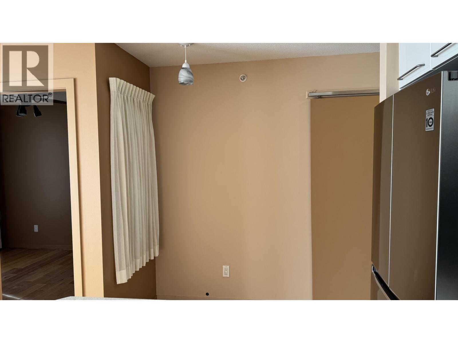 Photo of 408 828 CARDERO STREET 12
