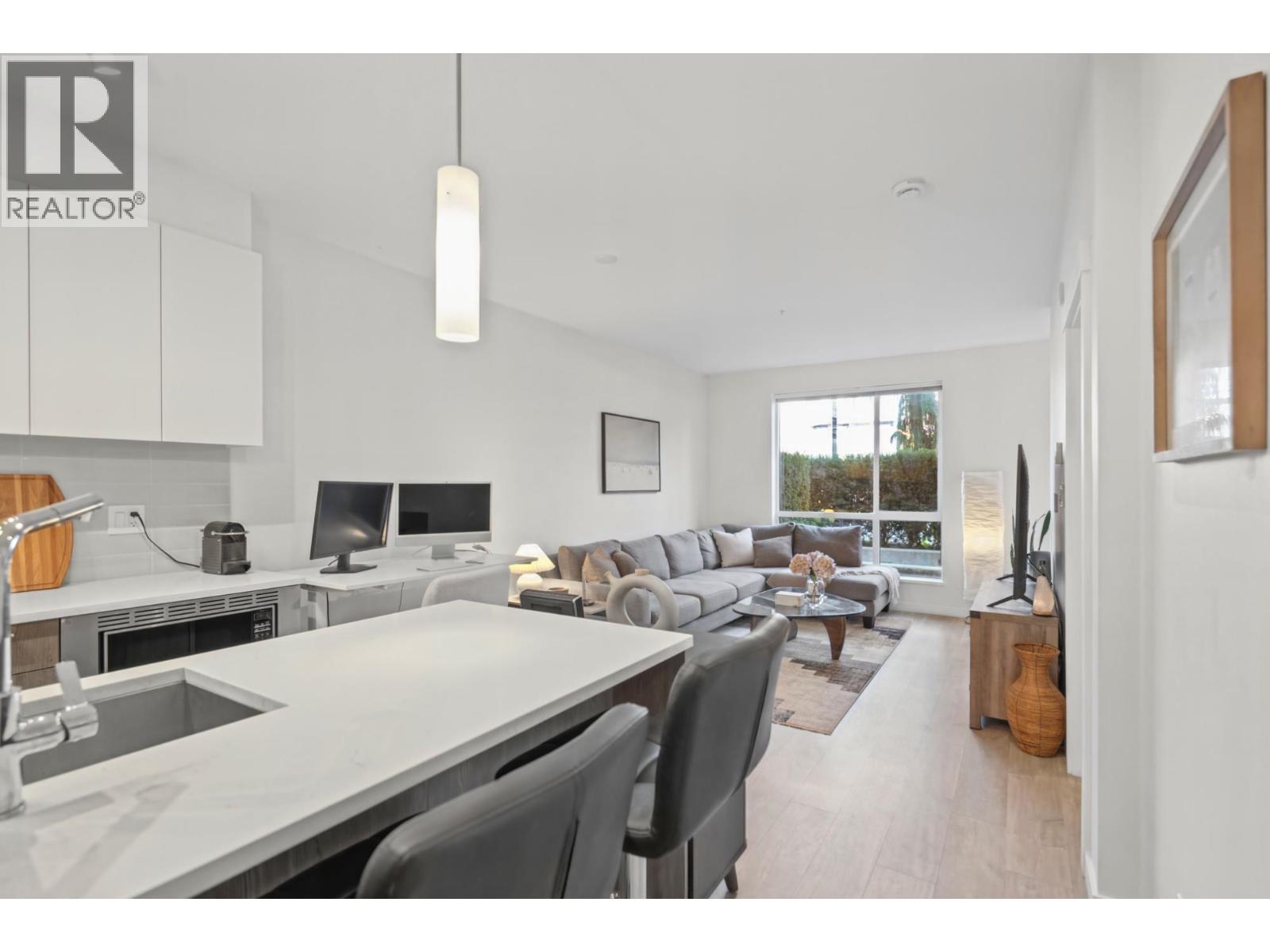 Photo of 110 625 E 3RD STREET 13